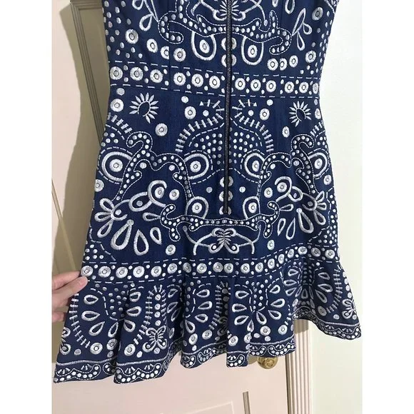 Alice + Olivia Blue and White Mini Dress - Picture 12 of 13